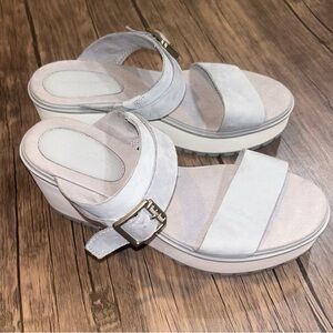Timberland Women’s 9 Wedge Sandals Koralyn Band Nubuck Suede Taupe